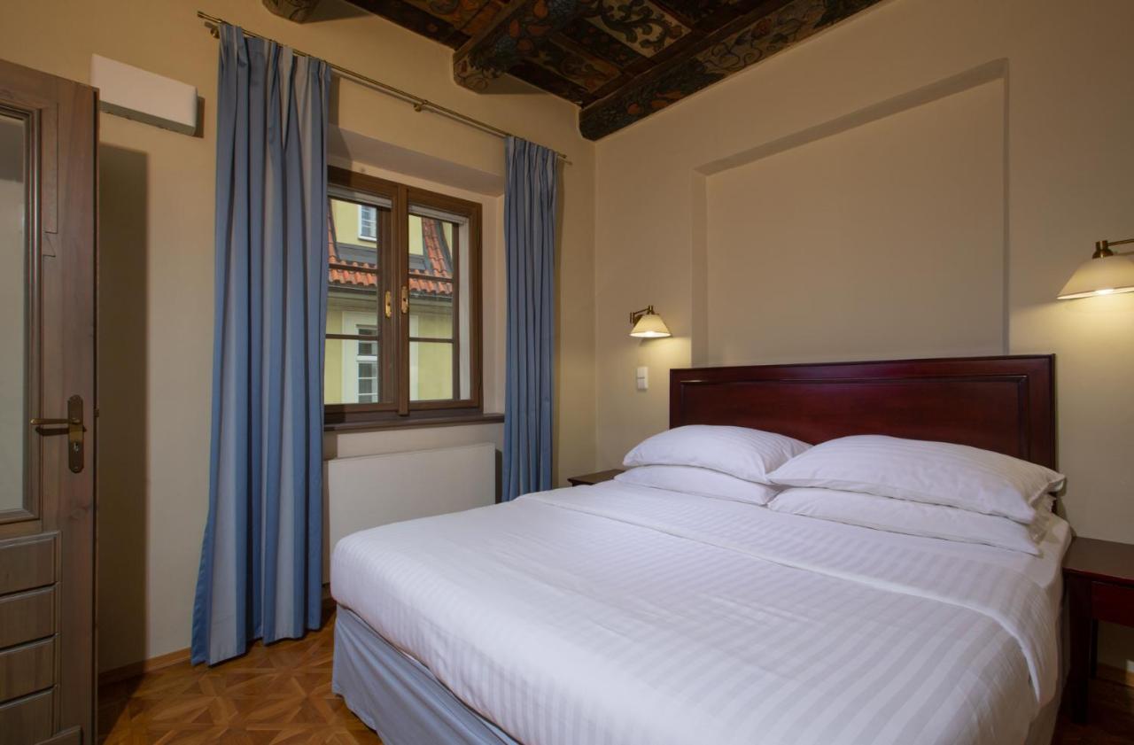 One-Bedroom Heritage Suite with Charles Bridge Tower View,1172148594:JPEG